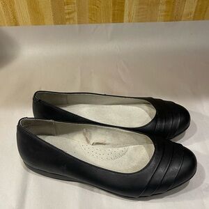 Cliffs by white mountain shoes